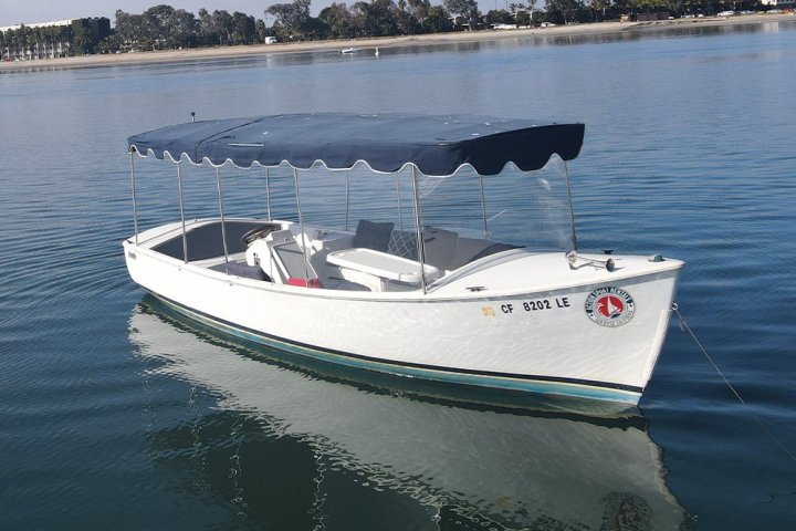 a small boat in a body of water